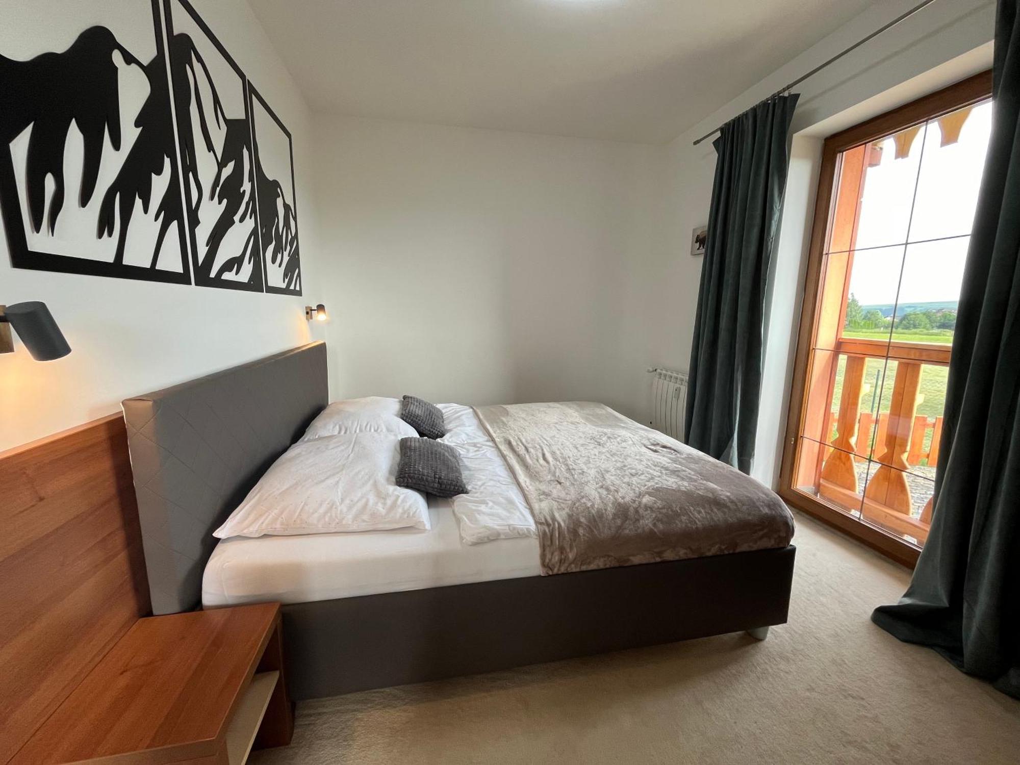 Tri Stity Apartment With Tatra View Terrace ヴェルカー・ロムニツァ エクステリア 写真
